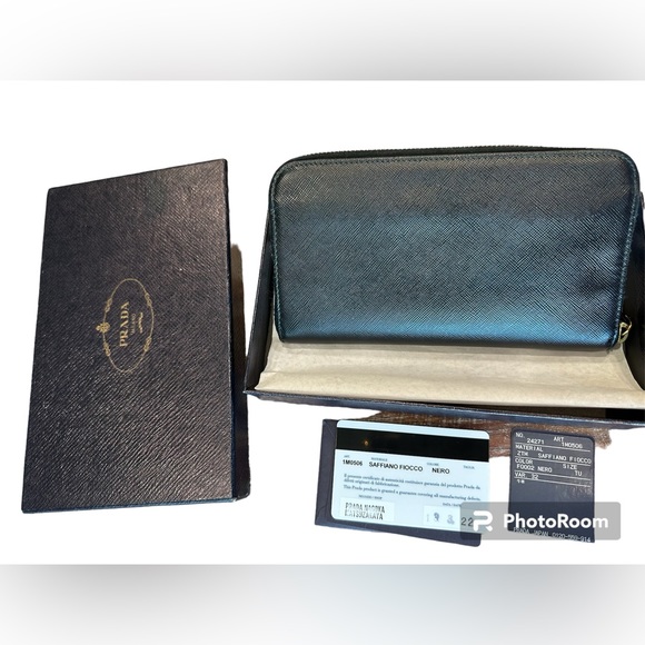 🖤AUTHENTIC PRADA BLACK SAFFIANO FIOCCO LEATHER ZIP WALLET + INCLUSIONS🖤 - Picture 3 of 11